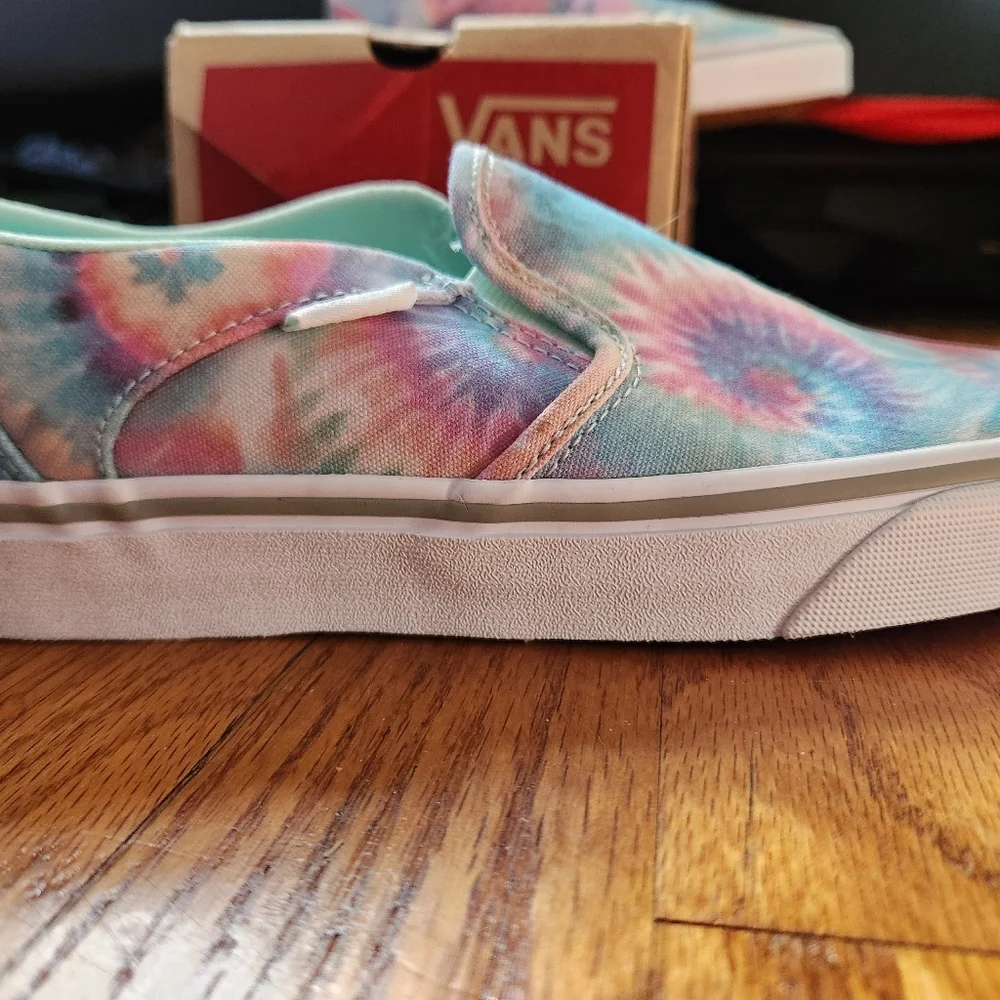 NWT Vans - Picture 4 of 4